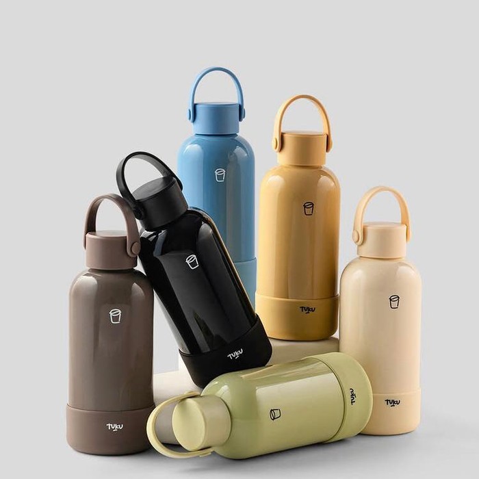 Virality, Polarization, and the Importance of Media Monitoring